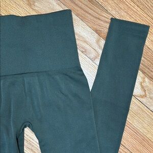 Army Green Leggings with Wide Waistband and Fleece Lining